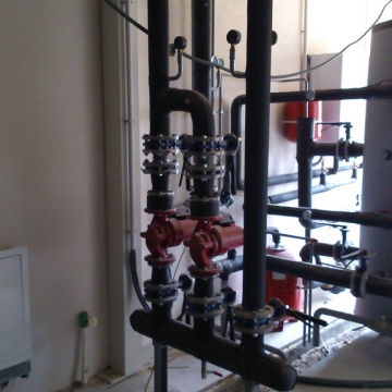 Installation of floor heating and cooling with heating pump for “Keramika Jovanović