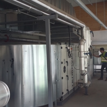 KRONOSPAN, fabrika iverice, Lapovo
Izrada termotehničkih instalacija :
- grejanje,klimatizacija,ventilacija
- komprimovani vazduh
- instalacije tehnologije(hlađenje presa,mešalice,lepkovi itd)  KRONOSPAN, fabrika iverice, Lapovo