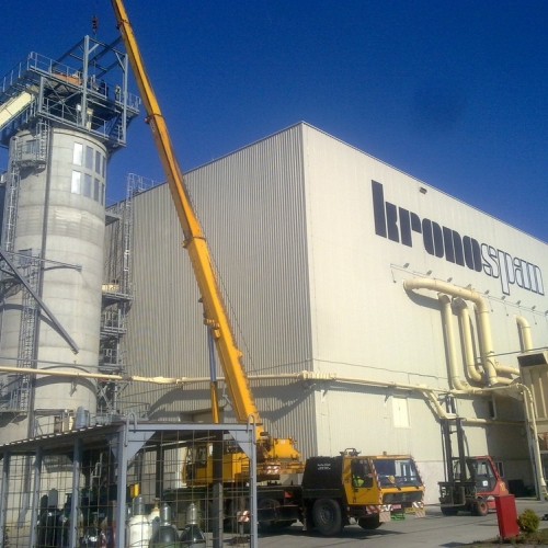 KRONOSPAN, fabrika iverice, Lapovo
Izrada termotehničkih instalacija :
- grejanje,klimatizacija,ventilacija
- komprimovani vazduh
- instalacije tehnologije(hlađenje presa,mešalice,lepkovi itd)  KRONOSPAN, fabrika iverice, Lapovo