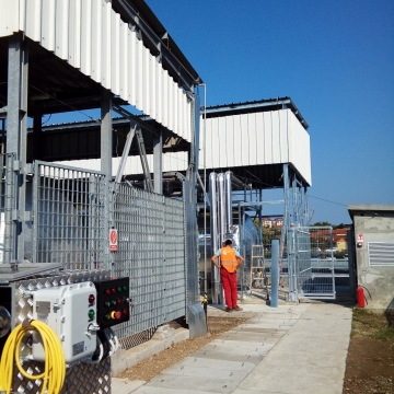 Fiat Chrysler Automobiles Serbia, Kragujevac

AdBlue storage and distribution system,

sistem skladištenja i distribucije fluida AdBlue za proizvodnu liniju Fiat 500L. Nadzemni rezervoar 50.000l sa mešalicama, pumpna stanica, cevna mreža Inox, PLC sistemi upravljanja i sl.